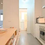 Rent 5 bedroom apartment of 68 m² in Madrid