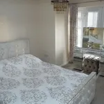 Rent 2 bedroom flat in West Midlands