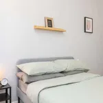 Rent 3 bedroom apartment in milan