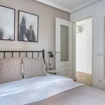 Alquilo 4 dormitorio apartamento de 121 m² en Madrid