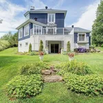 Maison à Louer - 12,Rue Royea, Sutton - 34 photos | Logis Québec