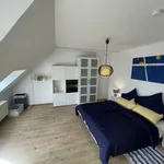 Rent 2 bedroom apartment of 91 m² in Berlin