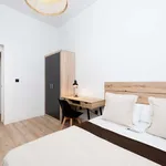 Rent a room in Madrid