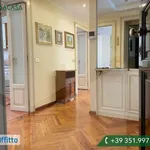 Rent 3 bedroom apartment of 90 m² in Milan