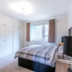 Rent 2 bedroom flat of 82 m² in Glasgow