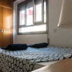 Rent a room of 200 m² in valencia