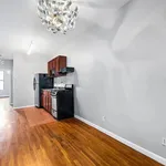 Rent 2 bedroom apartment in Brooklyn