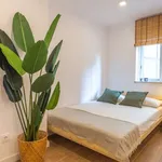 Rent a room of 136 m² in barcelona