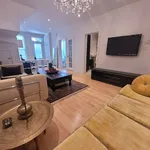 Appartement de 990 m² avec 4 chambre(s) en location à Montreal