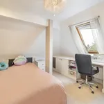 Rent 3 bedroom apartment in London