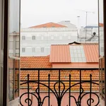 Rent a room of 170 m² in lisbon