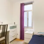 Rent a room in lisbon