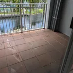 Rent 2 bedroom apartment of 92 m² in Pembroke Pines