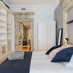 Rent a room of 317 m² in Madrid