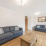 Rent 3 bedroom apartment of 96 m² in Poplar