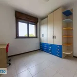 Rent 3 bedroom apartment of 90 m² in Milan