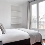 Appartement de 764 m² avec 2 chambre(s) en location à Paris