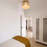 Rent 2 bedroom apartment in barcelona