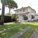 Rent 3 bedroom house of 150 m² in Pietrasanta