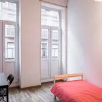 Rent a room of 100 m² in brussels