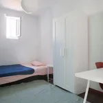 Rent 6 bedroom apartment in Lisbon