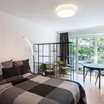 Rent 1 bedroom apartment of 3201 m² in Hamburg