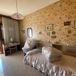 Rent 4 bedroom apartment of 95 m² in Roma