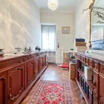 Rent 5 bedroom apartment of 180 m² in Turin