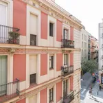 Rent 3 bedroom apartment in barcelona