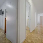 Rent a room of 120 m² in madrid