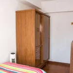 Rent 3 bedroom apartment of 60 m² in barcelona