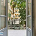 Rent 5 bedroom apartment of 223 m² in Milan