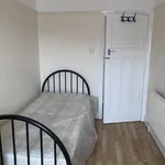 Rent 2 bedroom flat in London