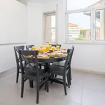 Rent 2 bedroom apartment in Porto