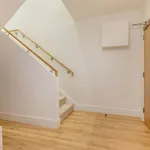 Rent 3 bedroom apartment in Edinburgh