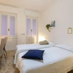 Rent 2 bedroom apartment of 60 m² in milan