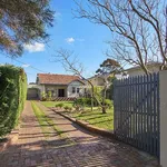 Rent 5 bedroom house in Frankston