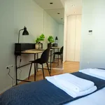 Rent 2 bedroom apartment in Porto