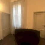 Rent 4 bedroom apartment in Florence