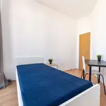 Rent a room in lisbon