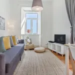 Rent 2 bedroom apartment of 700 m² in Lisbon