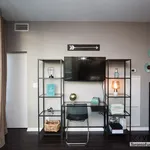 Appartement de 548 m² avec 1 chambre(s) en location à Toronto