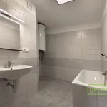 Pronajměte si 3 ložnic/e byt o rozloze 70 m² v Vochov