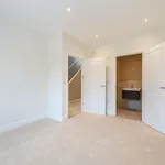 Rent 4 bedroom house in South East England