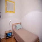 Rent a room of 100 m² in Lisboa