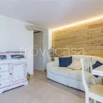 Rent 6 bedroom house of 280 m² in Baia Caddinas