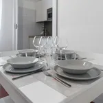 Rent 4 bedroom apartment of 50 m² in Milan