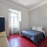 Rent a room of 399 m² in Lisboa