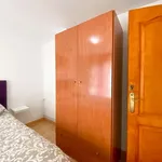 Rent a room of 75 m² in valencia