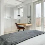 Rent 2 bedroom apartment of 38 m² in Paris